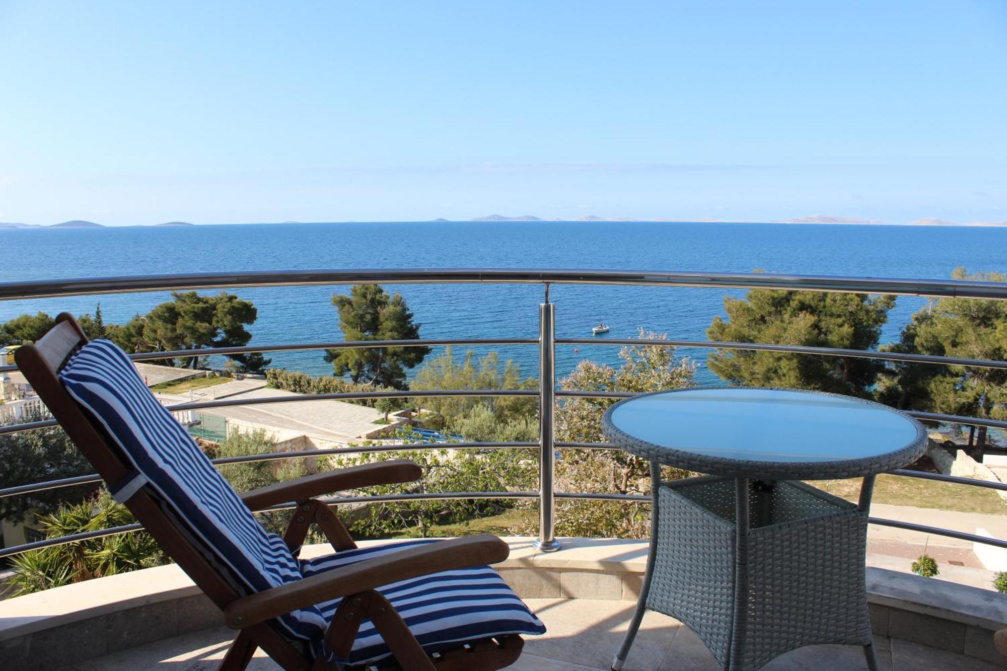 Amazing Villa Galeb In Murter Oda fotoğraf